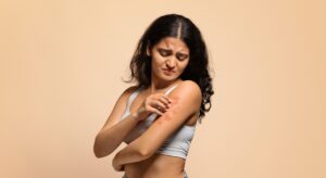 Pelle spenta, secca o irritata? Ecco perché la cura del corpo non può aspettare