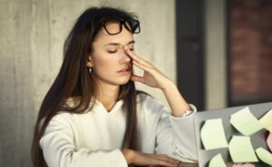 Stanchezza cronica e mancanza di energia: quando il corpo chiede aiuto